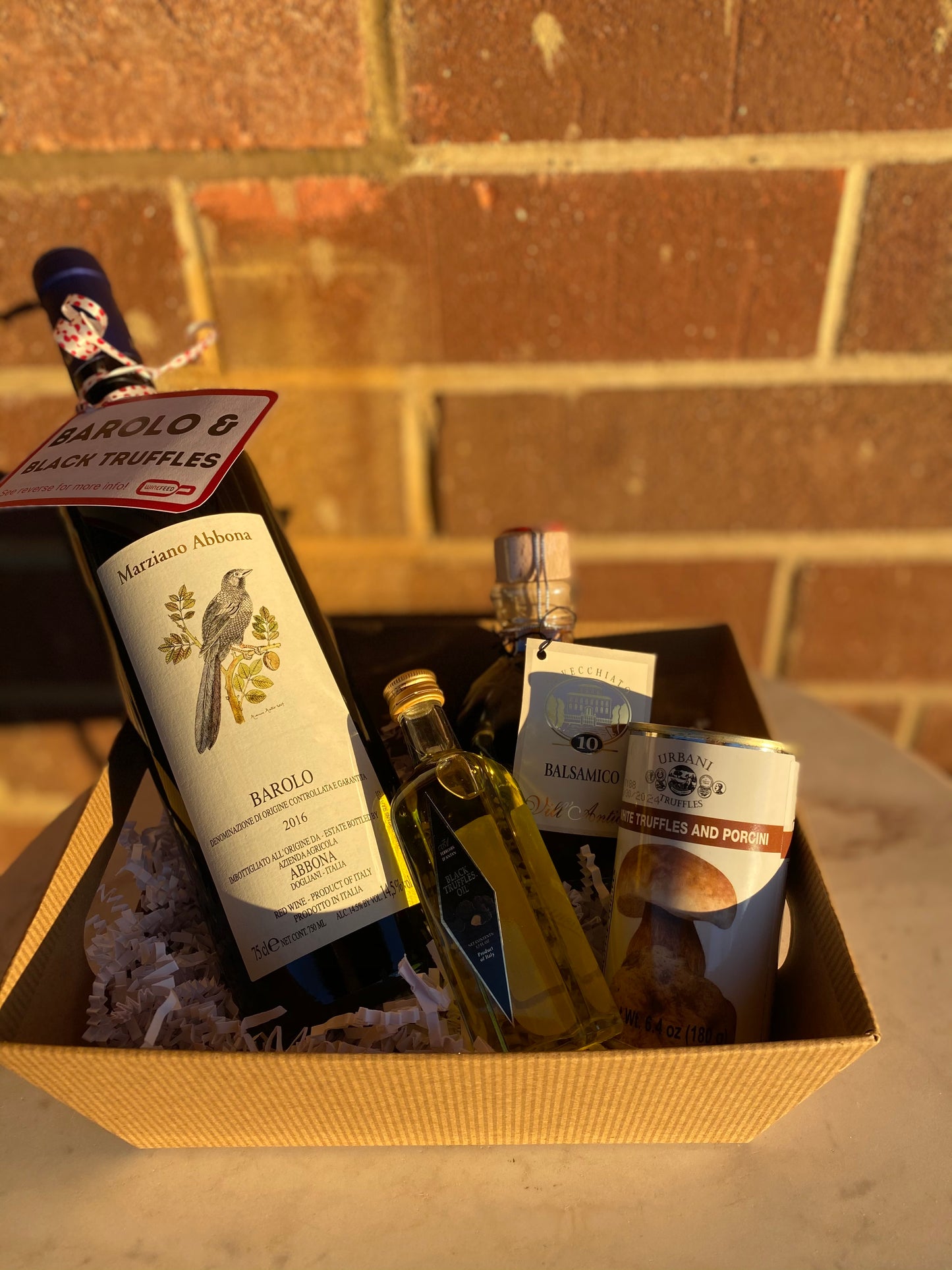 Barolo and Truffles Basket